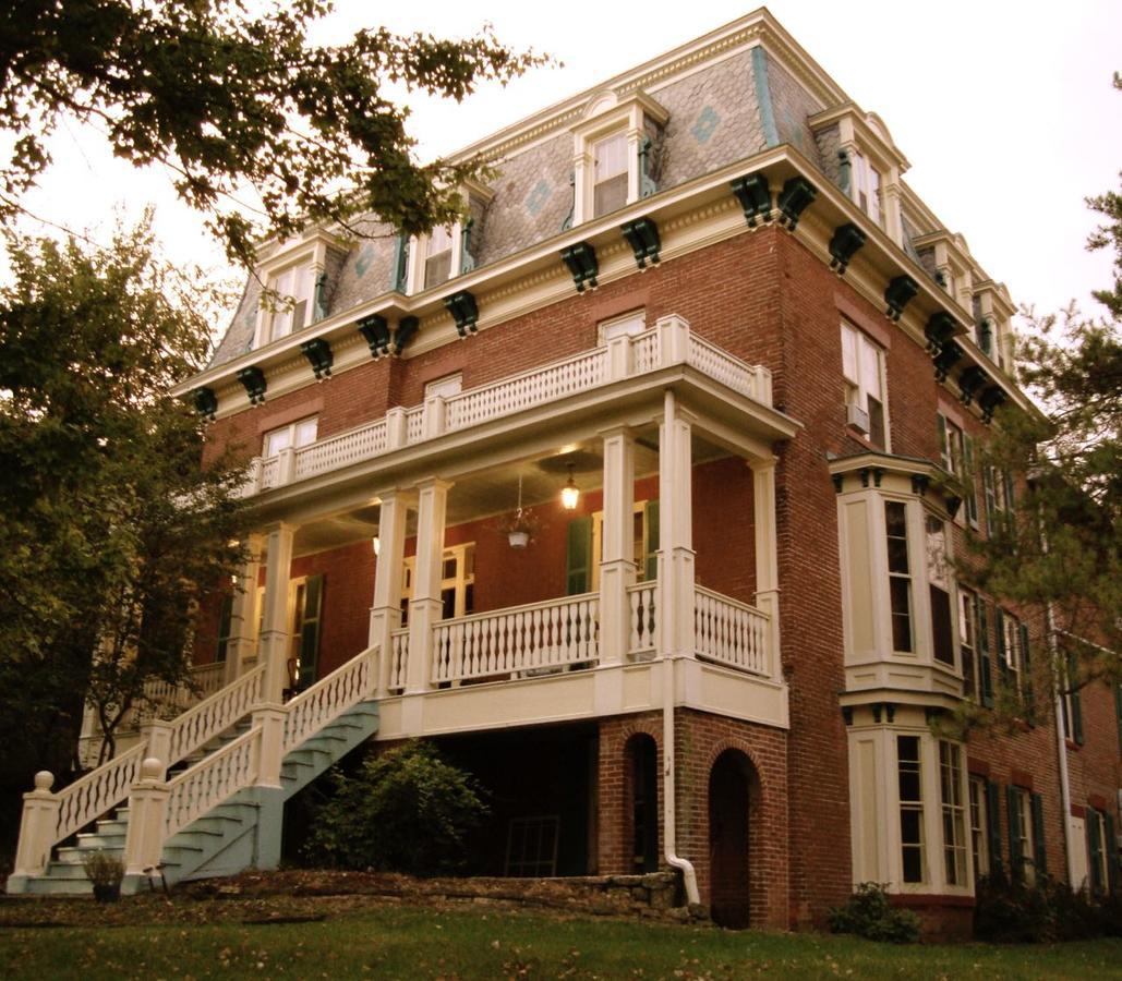 The Inn At Felt Manor Галена Экстерьер фото