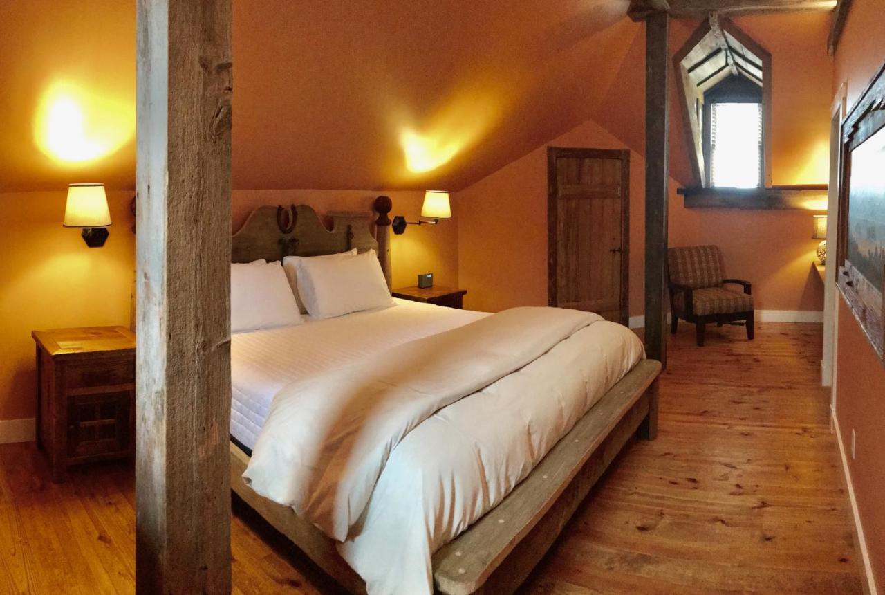 The Inn At Felt Manor Галена Экстерьер фото